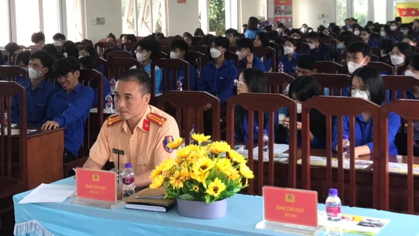  Lâm Đồng: Công an giúp học sinh, thanh niên nhận diện tội phạm đường phố