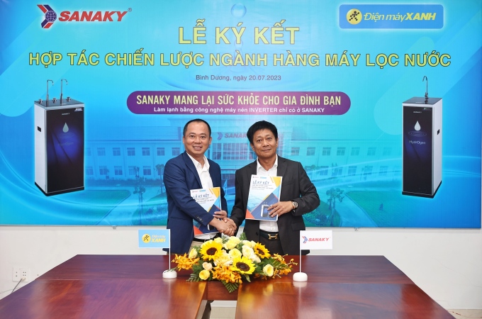  Sanaky ký kết hợp tác Điện Máy Xanh