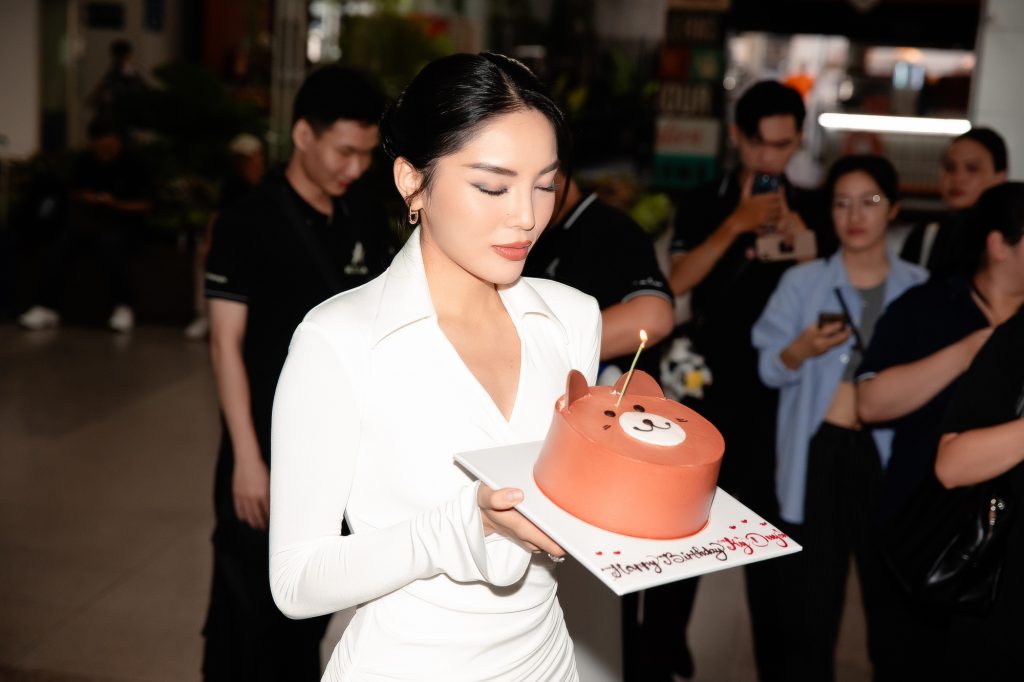 Nguyễn Cao Kỳ Duyên: “Miss Universe là giấc mơ tôi đã hoàn thành”