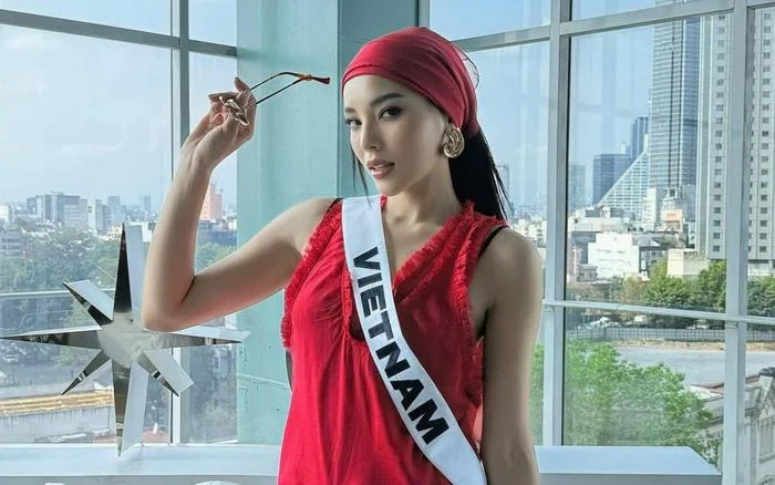  Kỳ Duyên tỏa sáng với diện mạo sang trọng tại Miss Universe