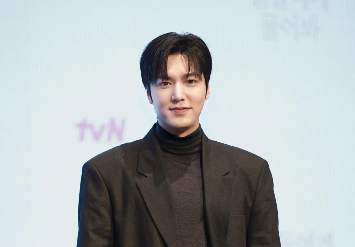  Lee Min Ho làm nóng màn ảnh với When The Stars Gossip