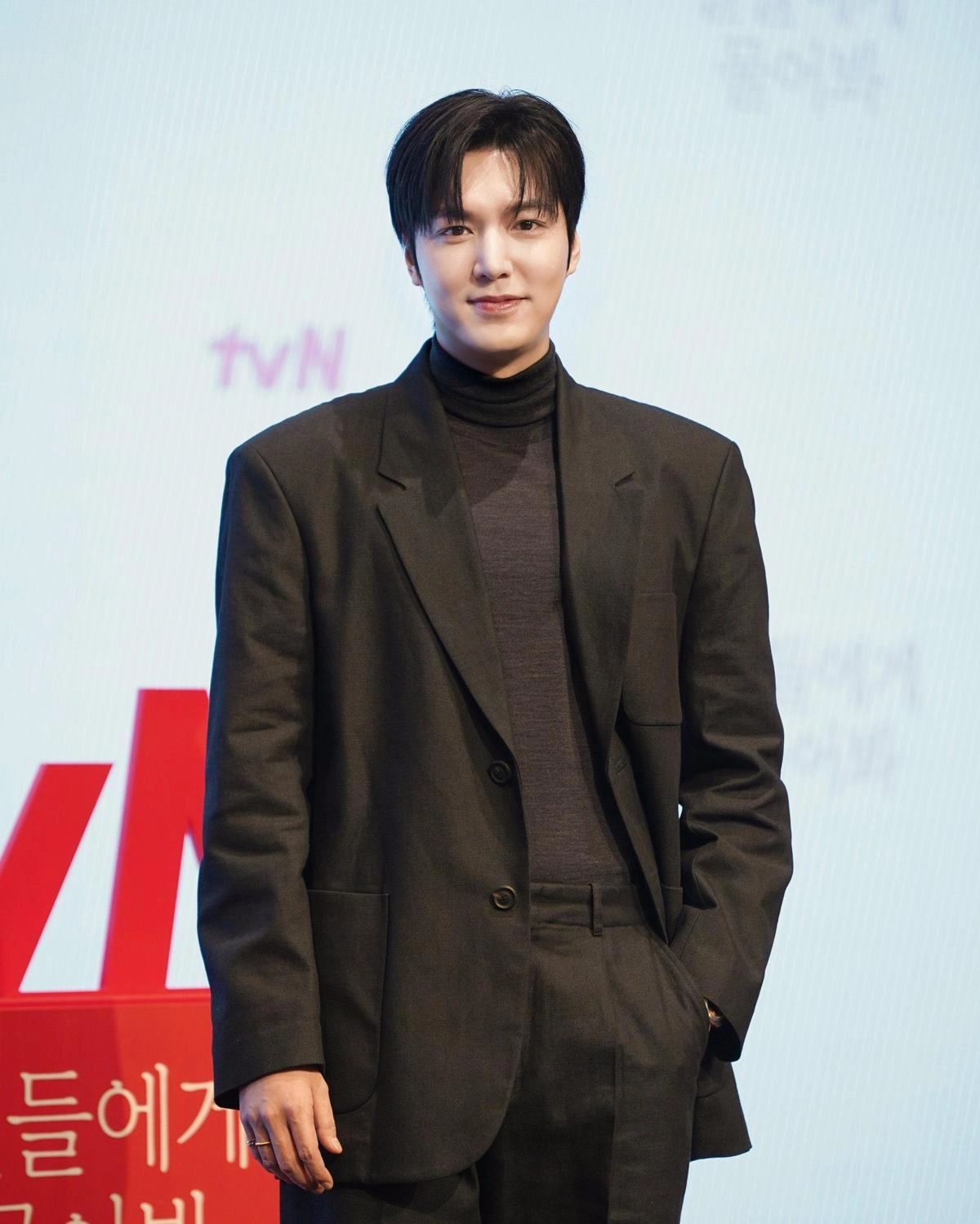 Lee Min Ho được mệnh danh là biểu tượng hàng đầu của làng giải trí Hàn Quốc.