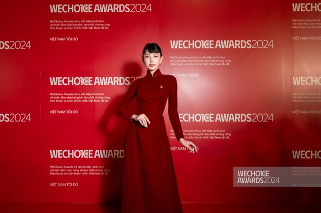 Thảm đỏ của WeChoice Awards đã trở thành tâm điểm chú ý khi hàng loạt nghệ sĩ đình đám xuất hiện với những bộ cánh lộng lẫy.