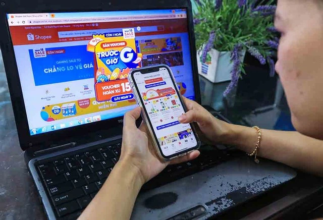  Siết hoạt động livestream, bán hàng trên mạng