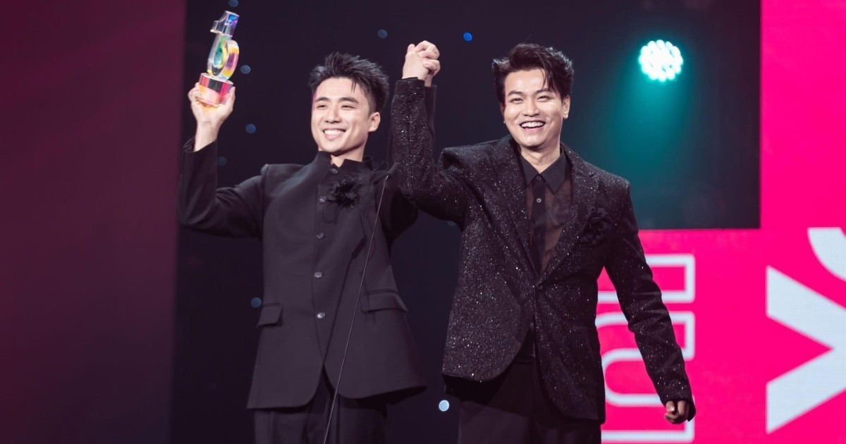 Đỉnh cao trong năm 2024 chính là giải thưởng danh giá từ TikTok Awards và Vietnam iContent Awards