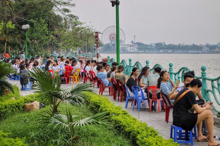  Cô gái gây tranh cãi khi từ chối hẹn hò vì đối phương rủ đi ăn xiên bẩn