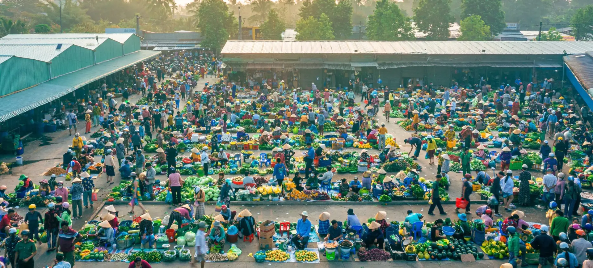 điểm giao thương nhộn nhịp của người dân địa phương và những tiểu thương từ các vùng lân cận.