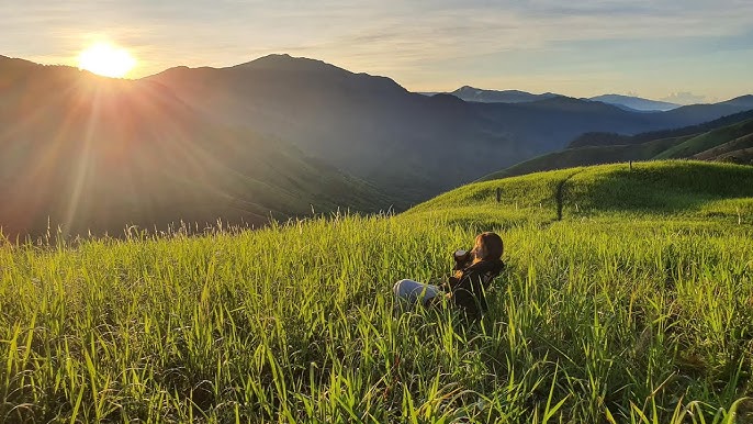 Tia nắng ngọt ngào tháng Ba mang lại những cảm xúc đầy ấm áp, gợi nhớ tình yêu và ký ức.