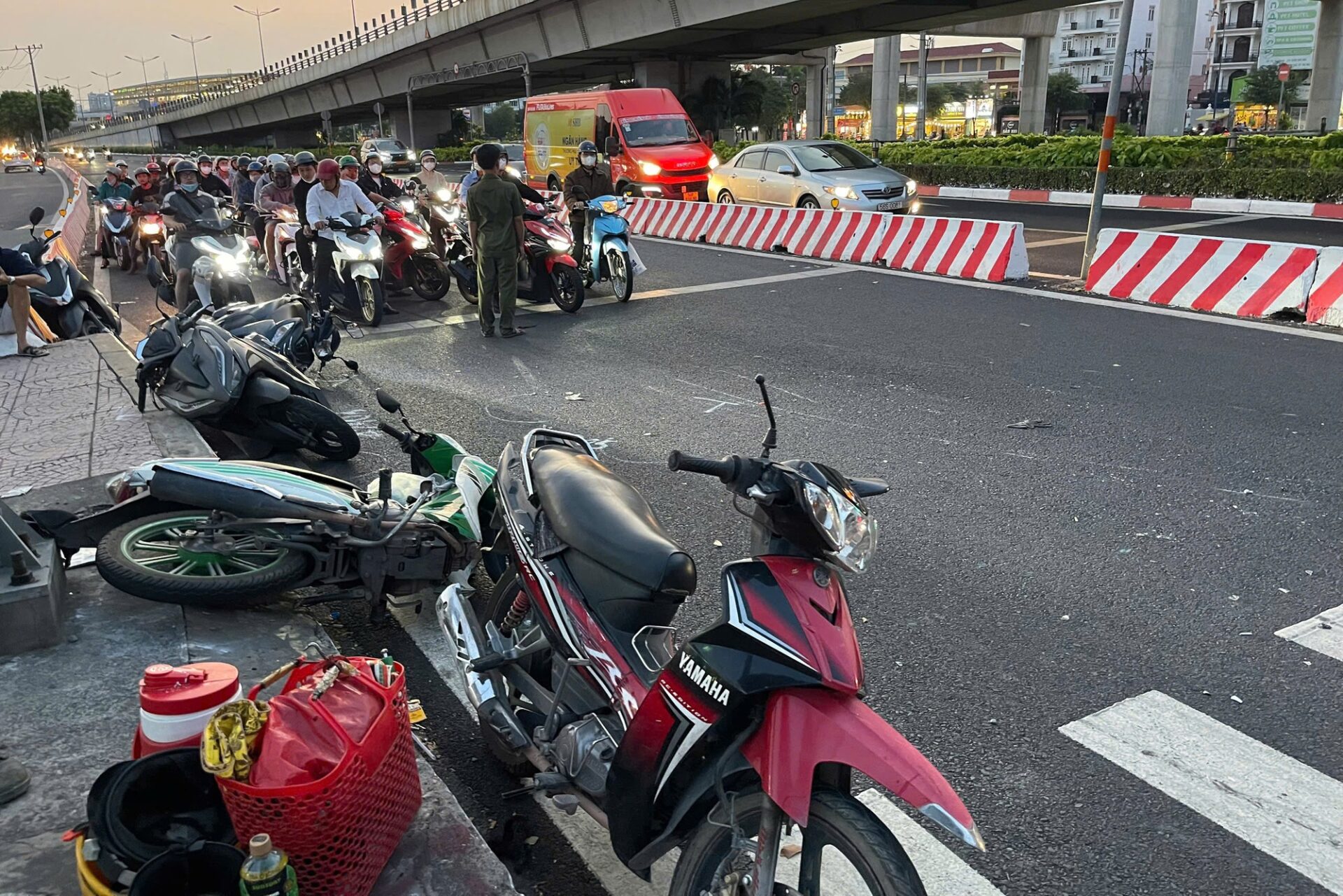 Tai nạn liên hoàn giữa trung tâm TP Thủ Đức.