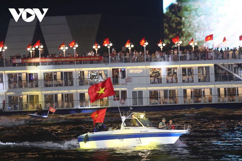 Một số hoạt động biểu diễn dưới nước