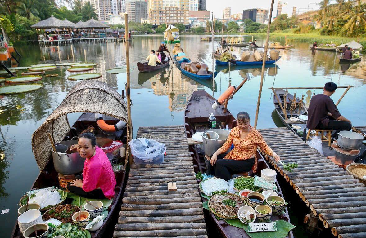 mỗi món ăn đều mang theo một lát cắt văn hóa đặc trưng vùng đất phương Nam.
