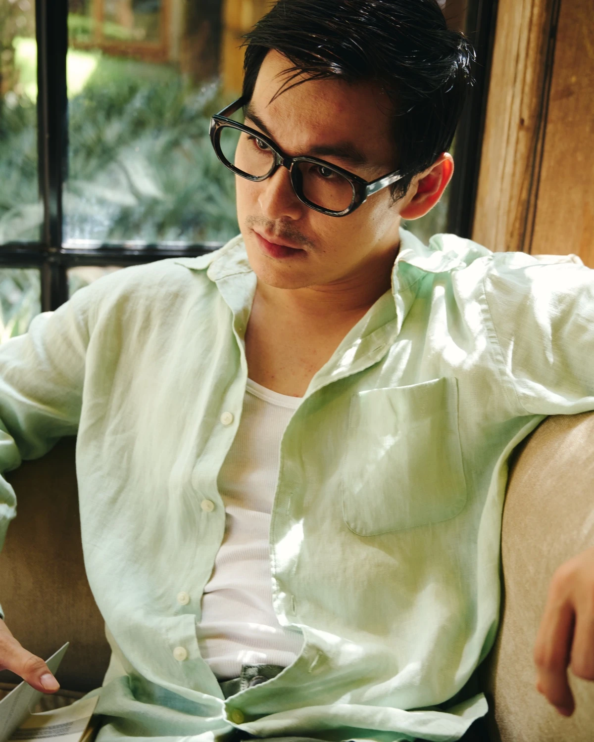 Linen còn mang lại cảm giác mềm mại, dễ chịu, tạo sự thoải mái tối đa cho người mặc.