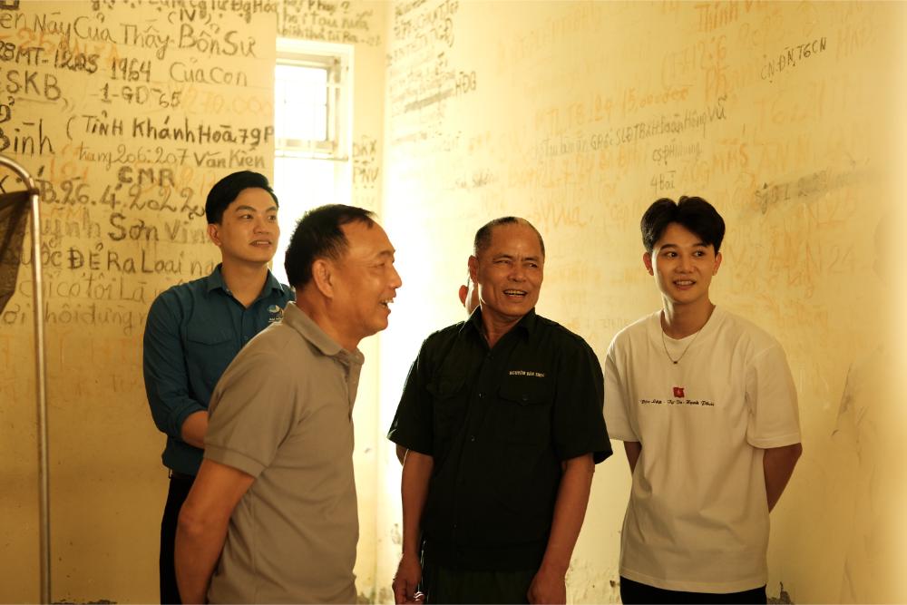 Bối cảnh quay MV là khu điều dưỡng thương binh Nghệ An – nơi Khắc Vĩnh chọn để thực hiện hành trình đối thoại giữa thế hệ. 