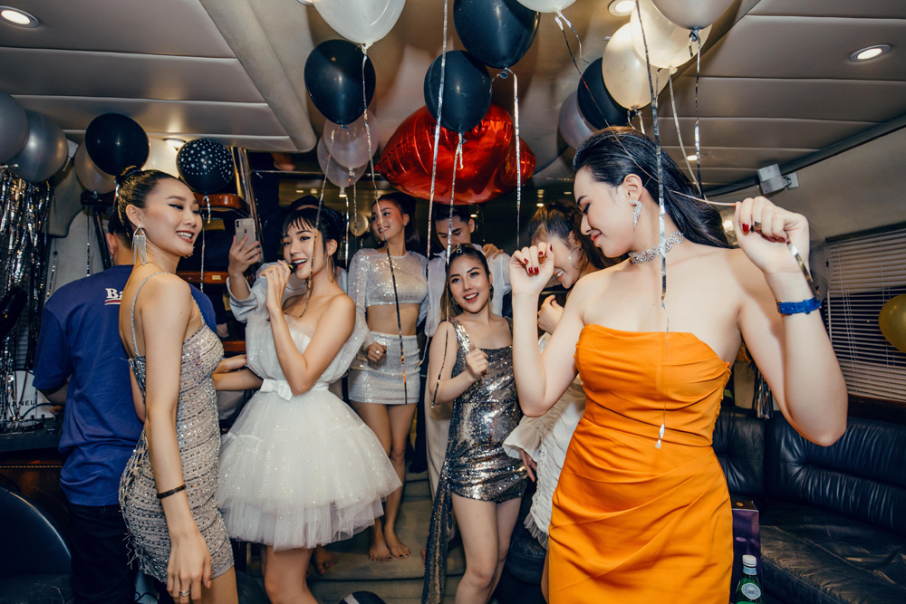 Gen Z “đốt tiền” vào du thuyền, nhưng không để khoe mà để sống chất.