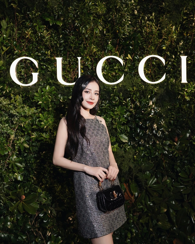 Một cuộc trò chuyện tôn vinh biểu tượng mới của thời trang Việt Nam. 