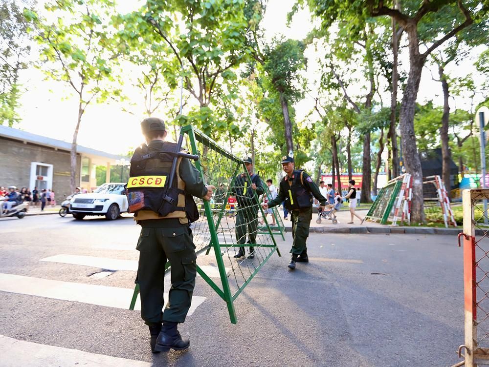 Công an TPHCM triển khai công tác bảo vệ lễ diễu binh, diễu hành trên đường phố. Ảnh: Công an TP.HCM