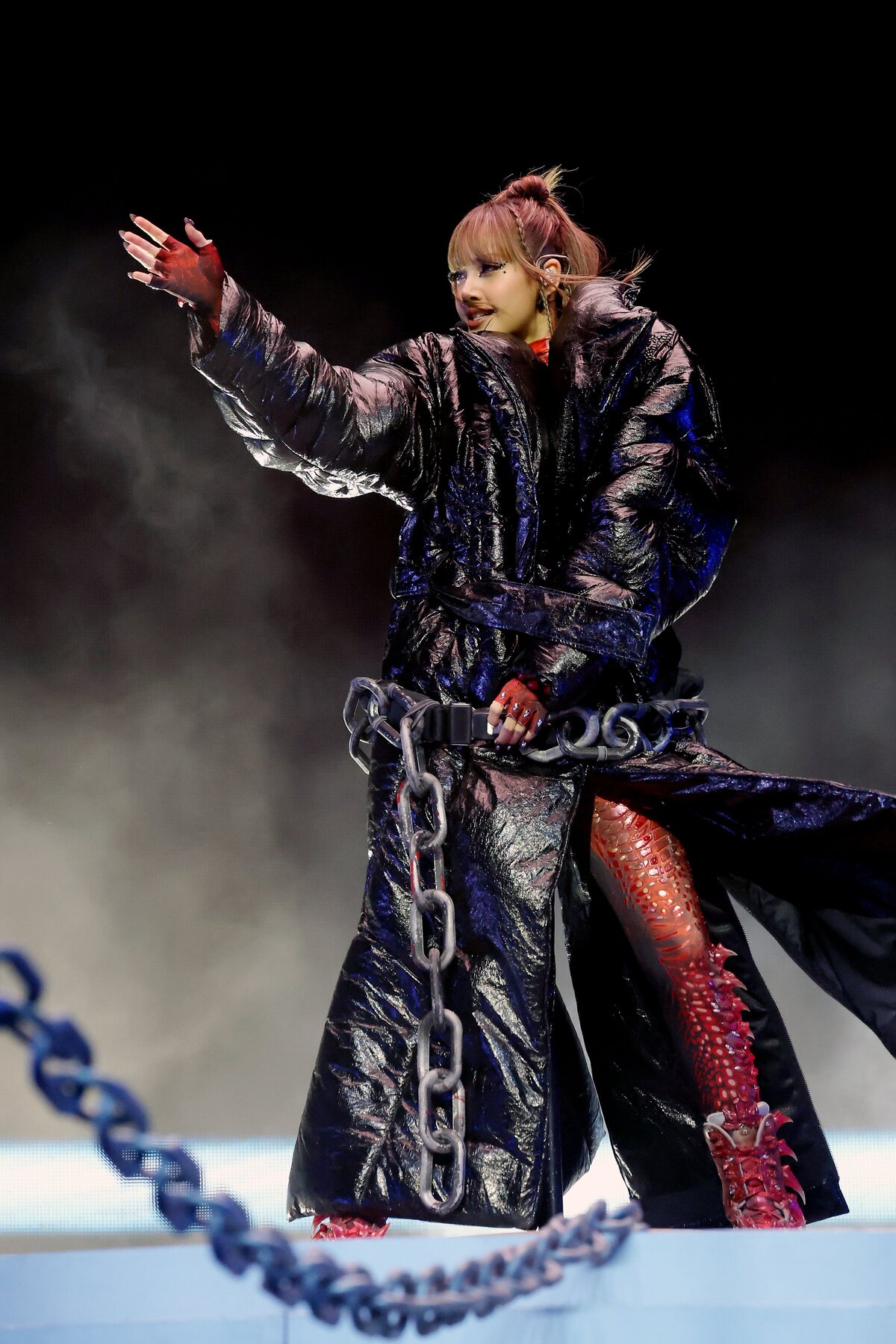 Mỗi outfit là một phiên bản mới của Lisa.