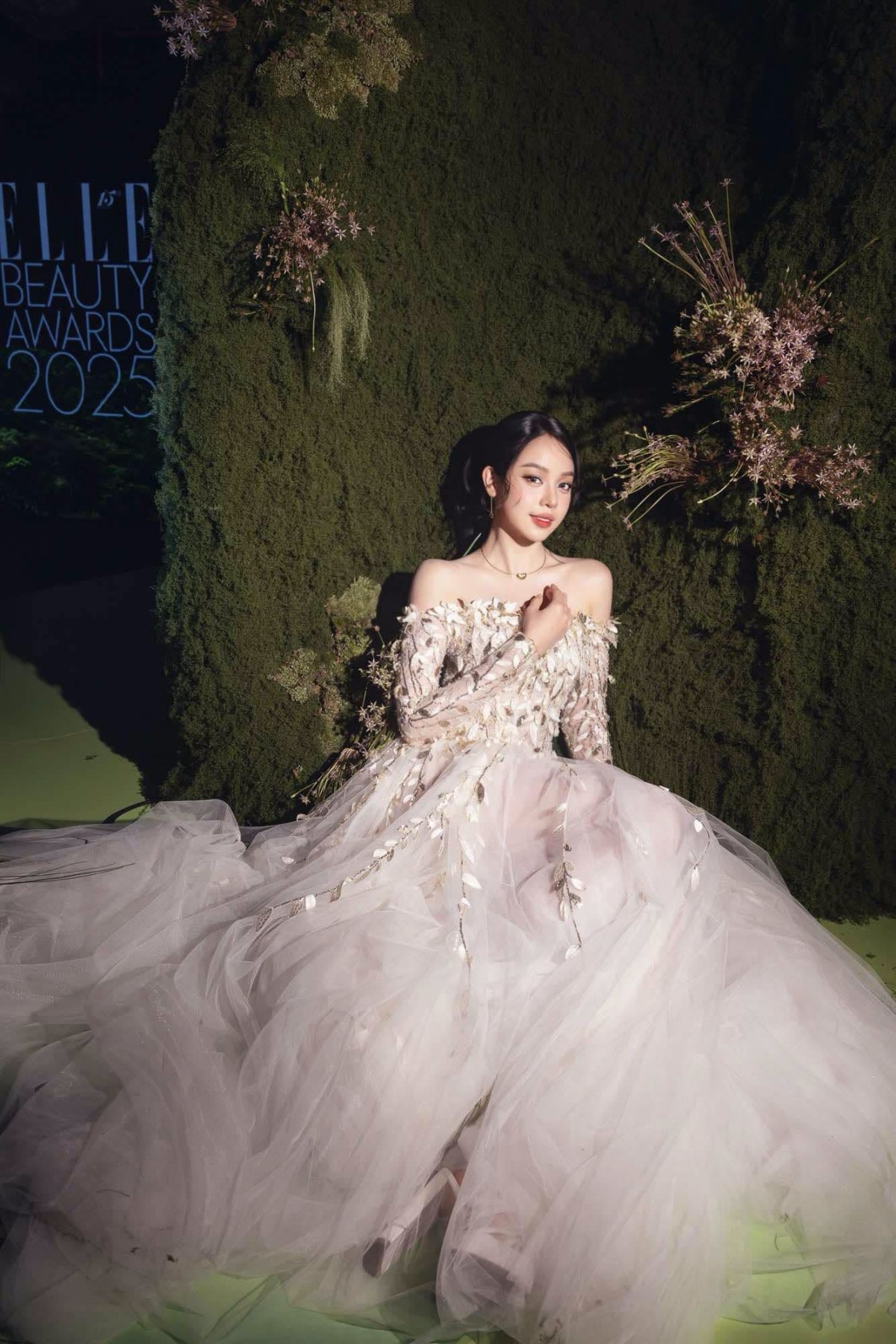 Trở thành biểu tượng mới về vẻ đẹp có chiều sâu và tính nhân văn.