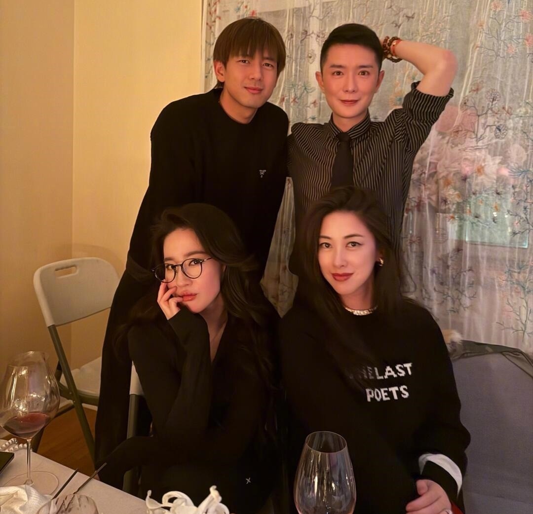 Giữa thật và giả, công chúng vẫn đang “ghép đôi”