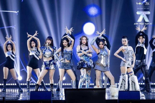 Sự thiếu minh bạch trong cách truyền thông thông tin trước và sau quá trình chọn lựa có thể tạo ra cảm giác “mập mờ”.