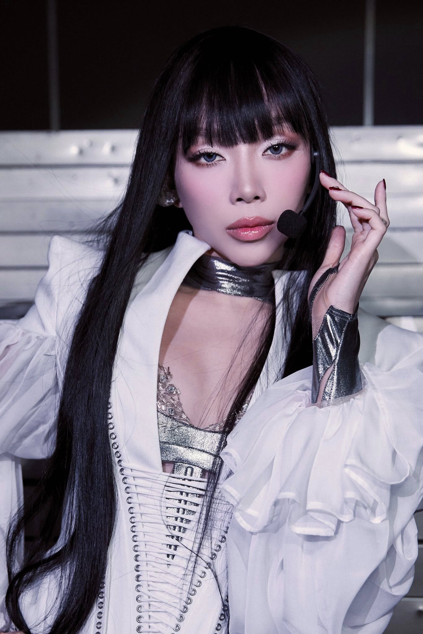 dự án fancon lần này còn nhận được sự ủng hộ mạnh mẽ từ các fan hâm mộ và những người bạn đồng nghiệp thân thiết. 