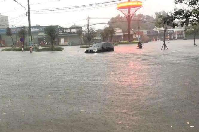 Vũ lượng bất thường và dấu hiệu mùa mưa đến sớm