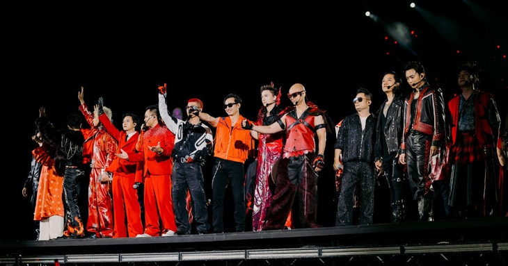 Thành tích của Mưa Lửa vì vậy gây bất ngờ cho cả giới chuyên môn lẫn người làm phát hành phim.