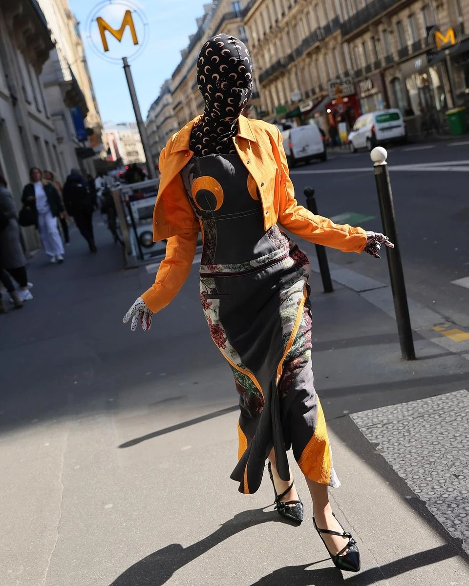 Điều này đặt ra câu hỏi: đâu là ranh giới giữa tính thực dụng và tính thời trang?