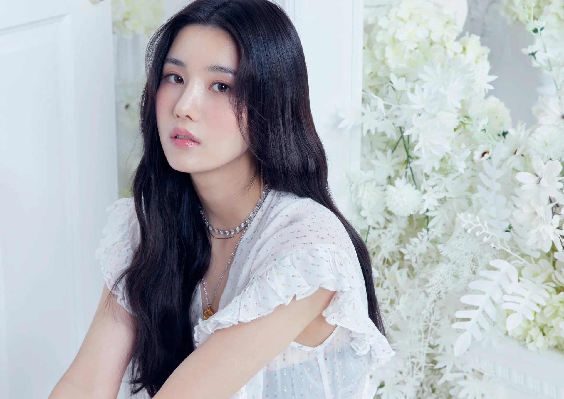 Toàn bộ quá trình được thực hiện bằng tay, không thiết bị, không kim tiêm, và điều đặc biệt là người thực hiện có thể cảm nhận được sự thay đổi rõ rệt sau vài lần trị liệu.