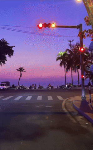 Không ít người đã phải thốt lên rằng “20 năm sống ở đây chưa từng thấy trời như vậy”. 