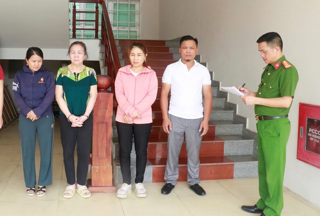 Cơ quan chức năng tỉnh Nghệ An triệt phá một đường dây buôn bán hàng giả với quy mô lớn