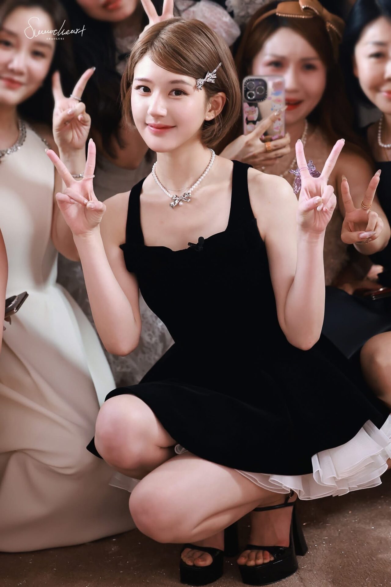 Không thể phủ nhận, phong cách trang điểm và làm tóc này đã giúp Triệu Lộ Tư nổi bật một cách hoàn hảo.