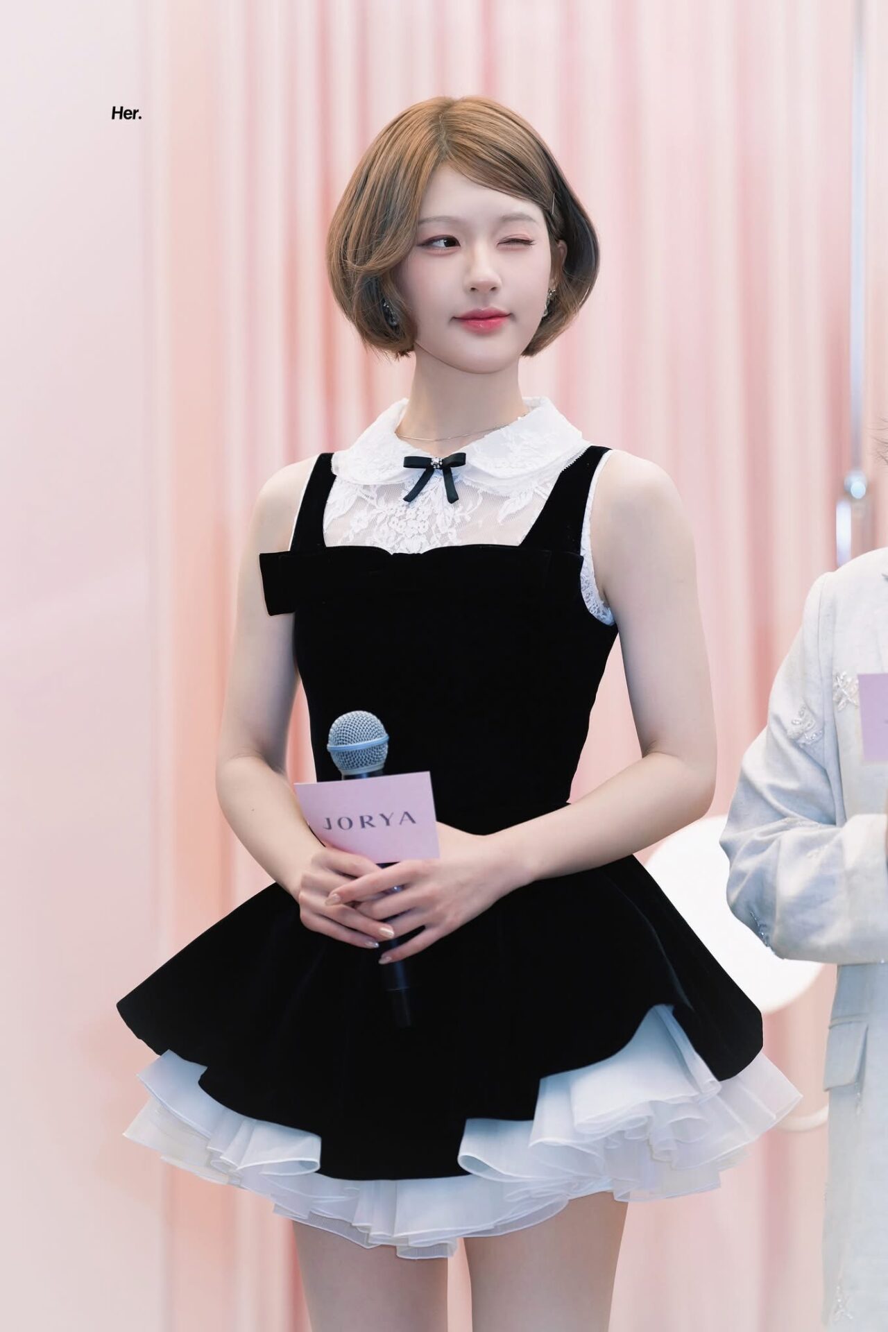 Sự kiện gần đây của thương hiệu Jorya đã trở thành sân chơi lý tưởng để Triệu Lộ Tư khoe sắc