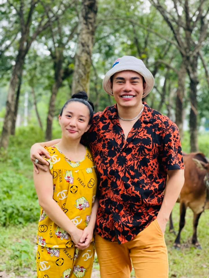 chỉ một câu nói ngắn trong livestream cũng đủ khiến mạng xã hội “rúng động”.