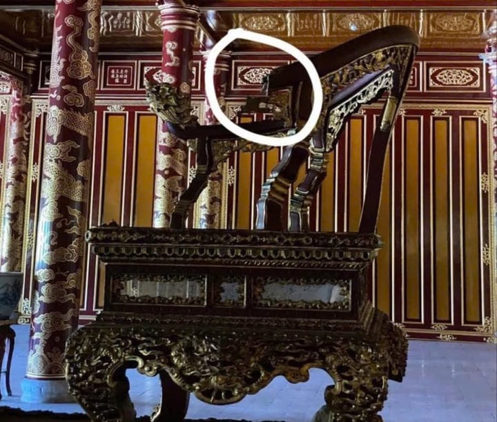 Vị trí ngai vàng bị phá hoại, hư hỏng. (Ảnh: MXH)