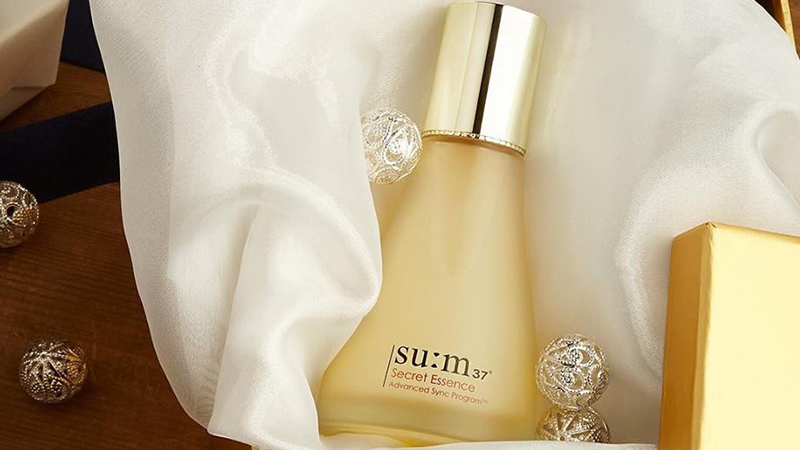 Su:m37° Secret Essence không chỉ là một sản phẩm dưỡng da thông thường mà là một hành trình nuôi dưỡng vẻ đẹp tự nhiên