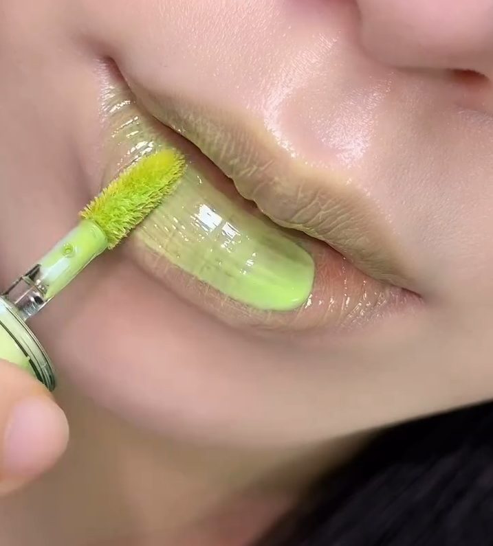 Chính những lựa chọn “dị biệt” lại tạo cảm hứng tái định nghĩa lại khái niệm cái đẹp.