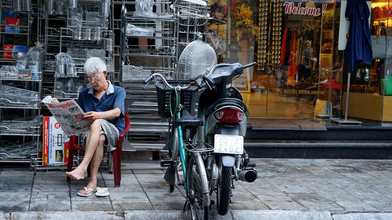 Báo in vẫn giữ chỗ đứng riêng giữa thời đại số. 