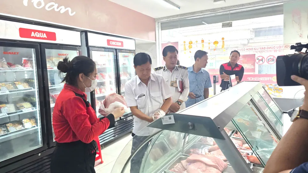 Ba cửa hàng CP Fresh Shop tại Sóc Trăng bị phạt 105 triệu đồng