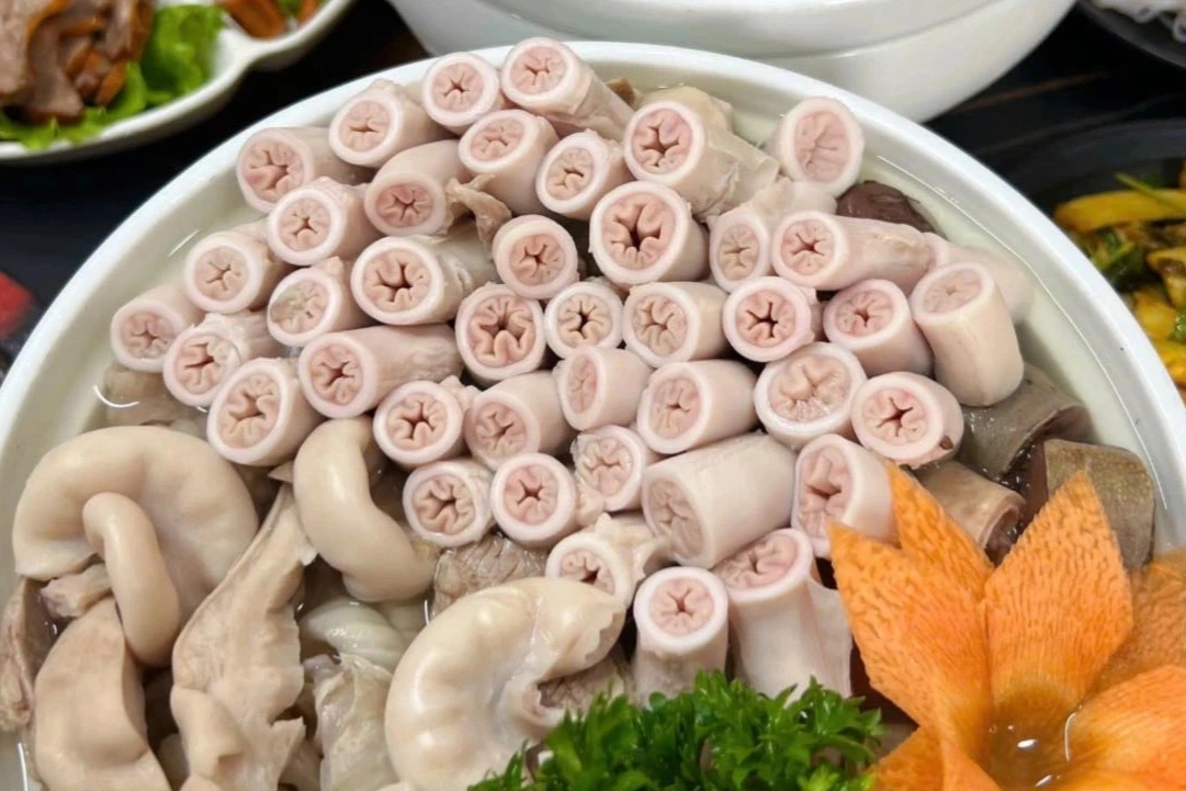  Kiểm tra đột xuất 27 quán ăn tại TP.HCM sau sự việc lòng xe điếu lan truyền mạng xã hội