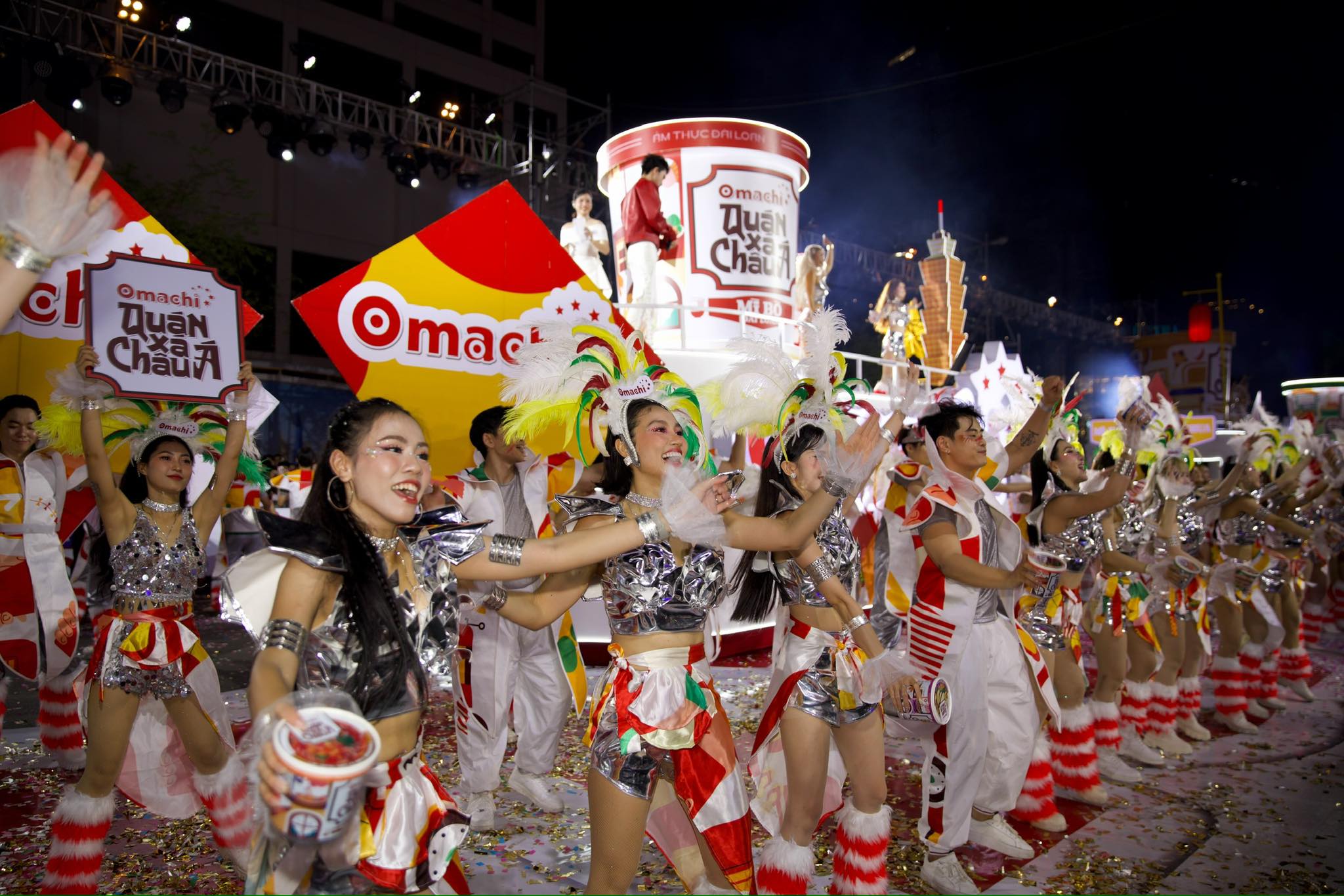 Tại lần ra mắt này, Omachi đưa đến 5 món ăn đầu tiên.