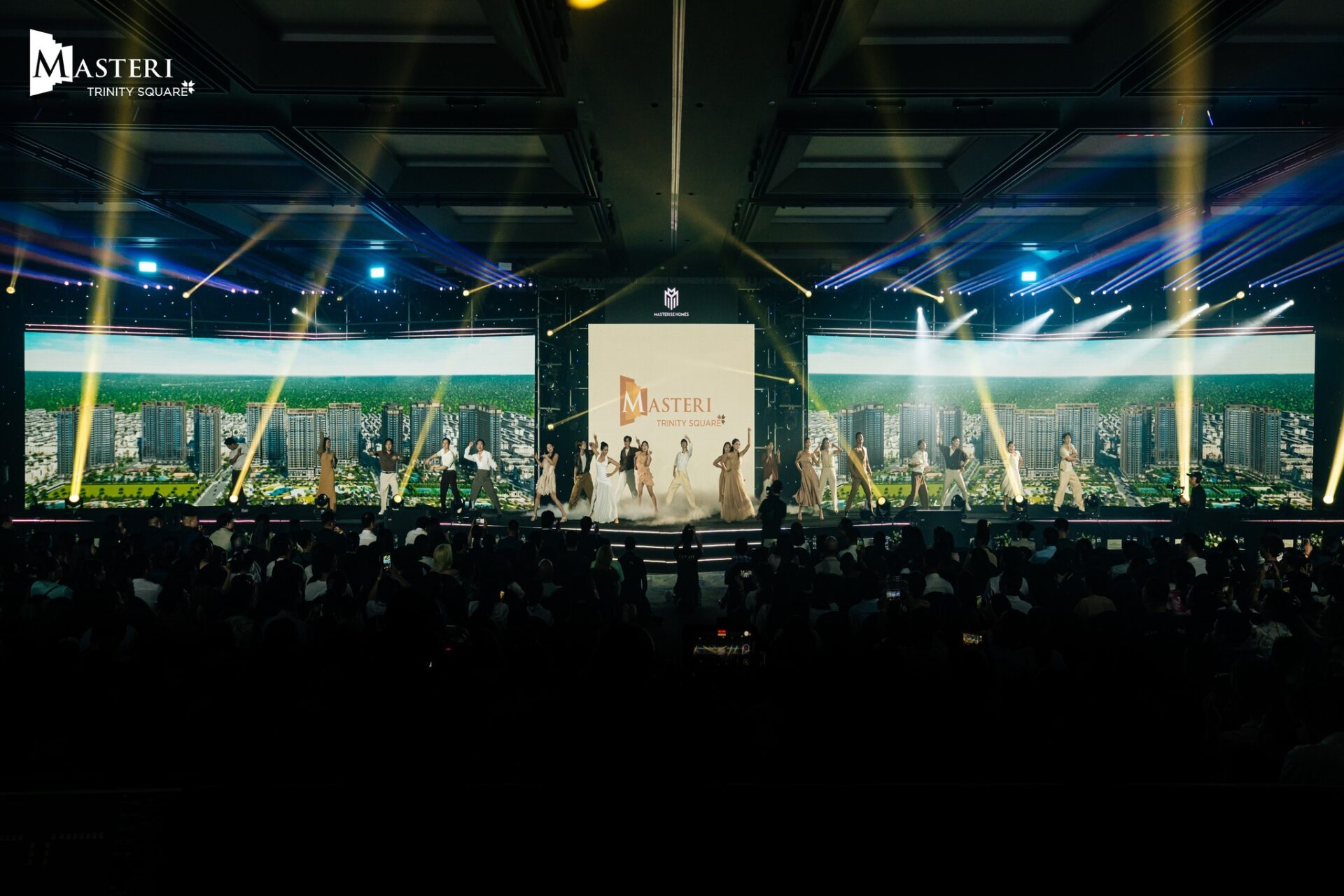 Nghệ thuật làm cầu nối cảm xúc.