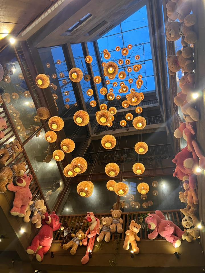 Không gian học tập hay “studio chụp hình”?