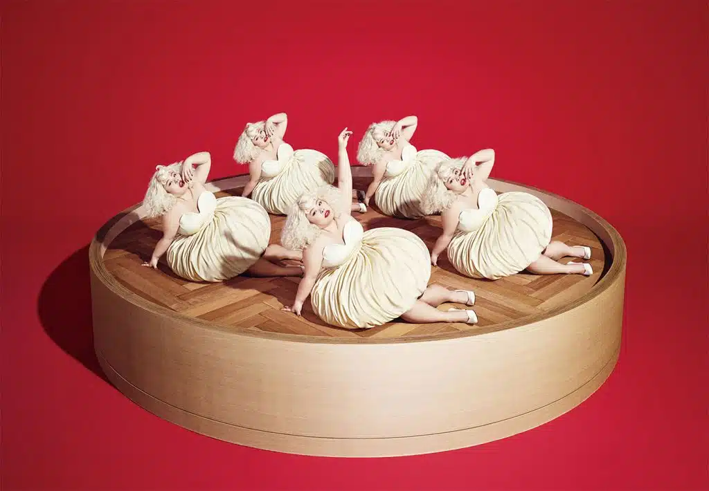 Khi thời trang trở thành chất liệu để kể chuyện bằng hình ảnh