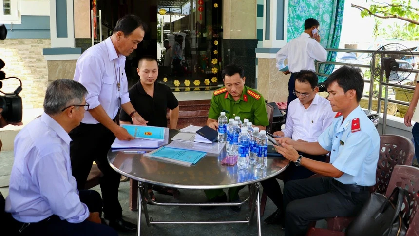  Đại diện CP Việt Nam thừa nhận hình ảnh trong bài tố heo bệnh là thật