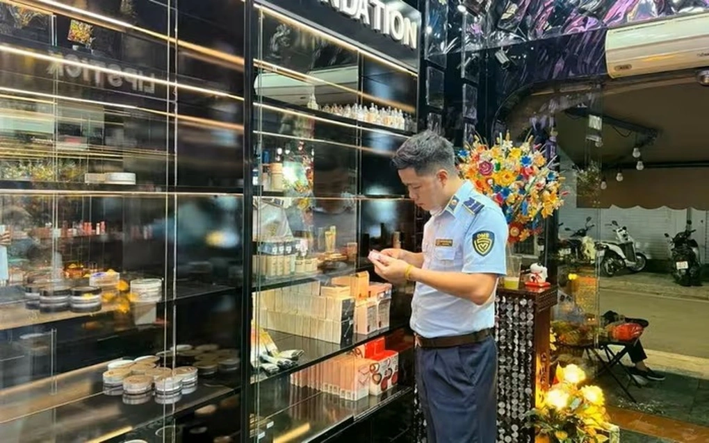 Giá trị hàng vi phạm gần 100 triệu đồng.