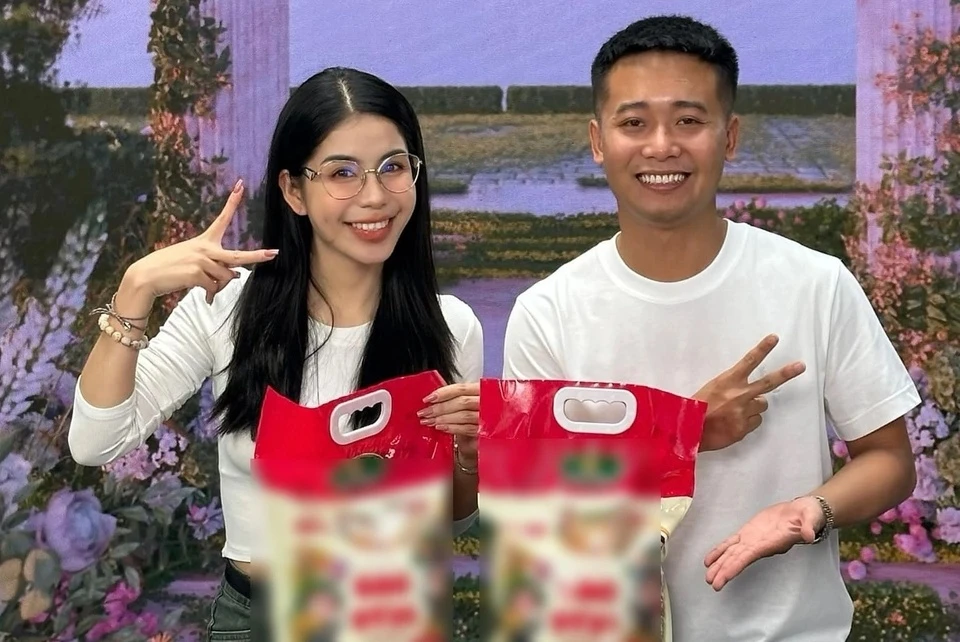 Trước khi bị khởi tố, Hằng Du Mục và Quang Linh Vlogs thường hợp tác livestream bán hàng trên TikTok. Ảnh: FB Hằng Du Mục