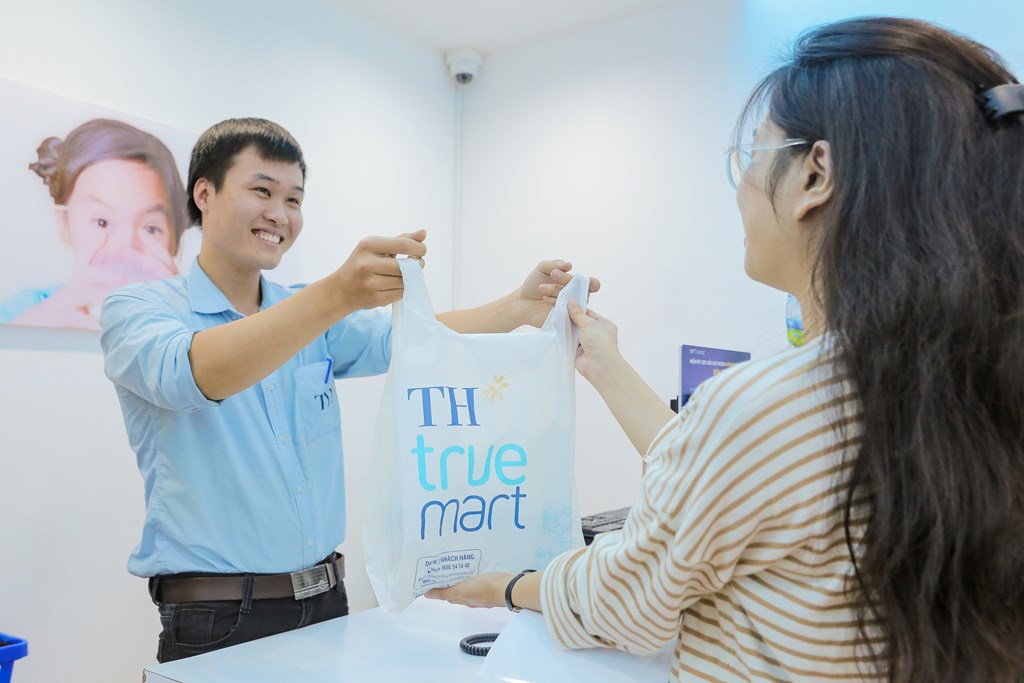 TH true mart lan tỏa chiến dịch sống xanh không túi ni-lông