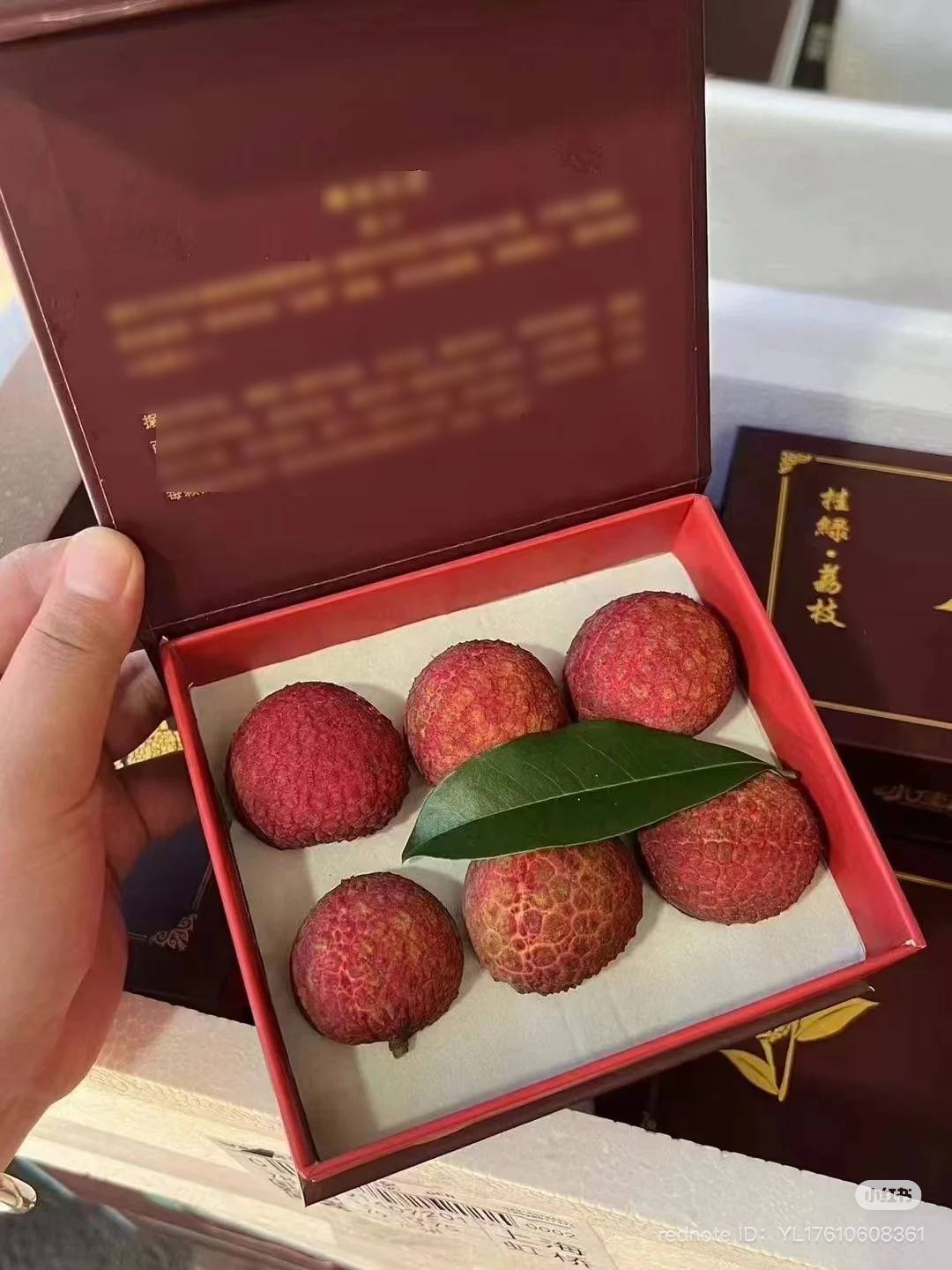  181 triệu đồng cho mỗi quả. 