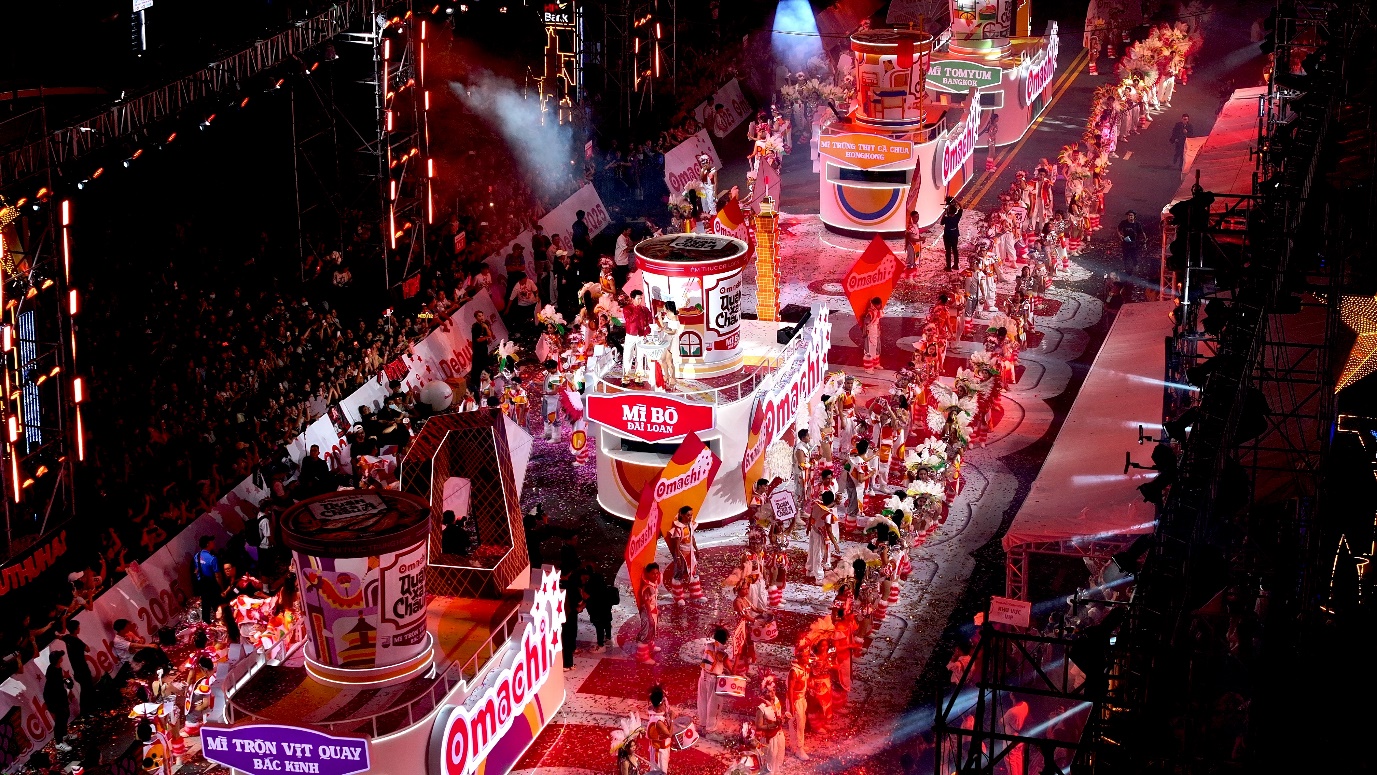 sự kết hợp giữa diễu hành, âm nhạc, ánh sáng và ẩm thực đến từ khắp châu Á